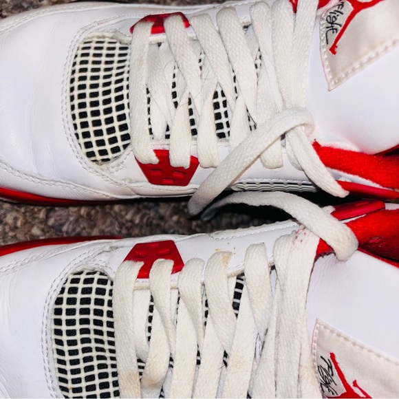 Jordan 4 - Picture 5 of 7